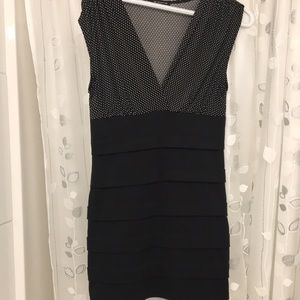 Cap sleeve black and white dress
